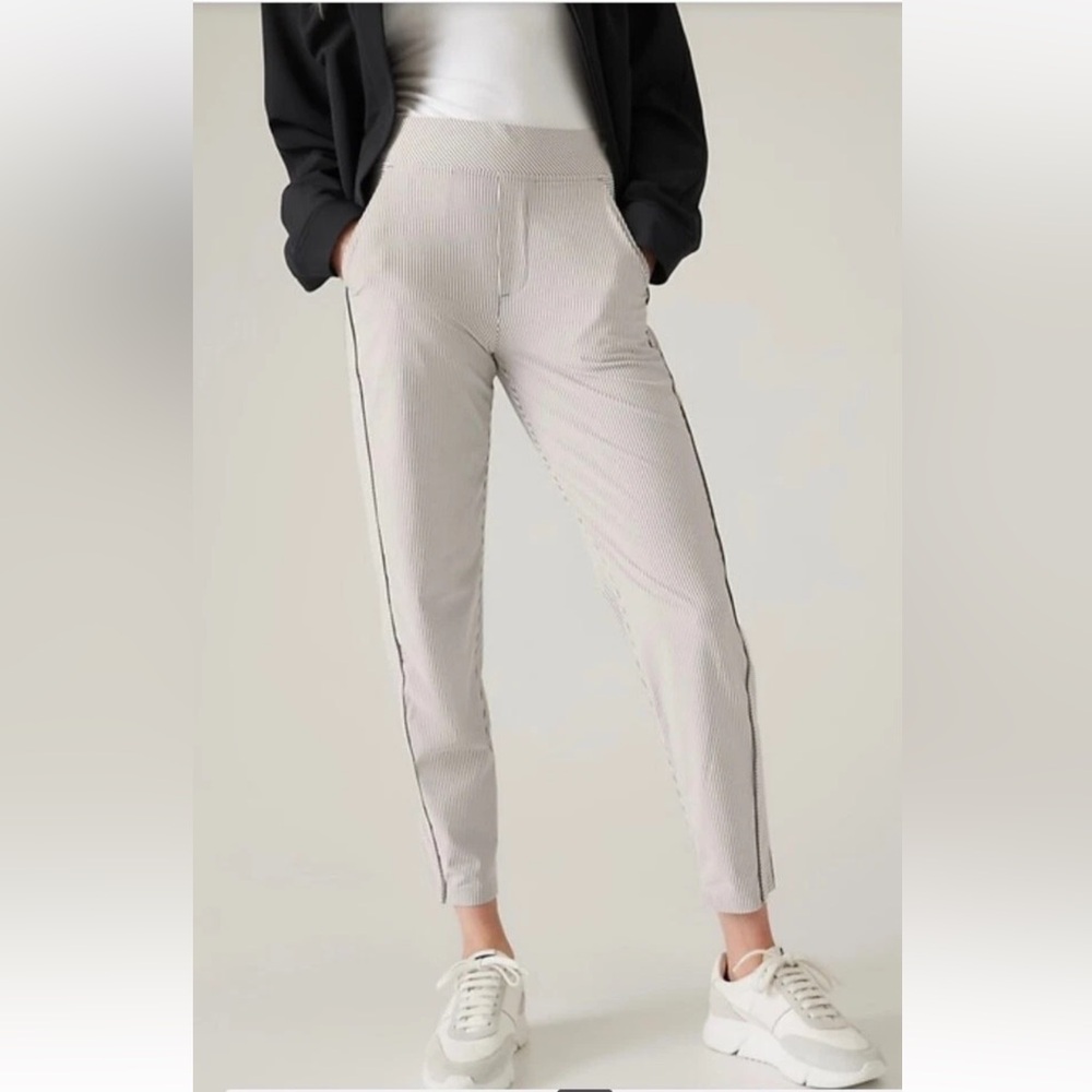 Athleta Brooklyn Textured Striped Metro High Rise Ankle Pants Gray 12P